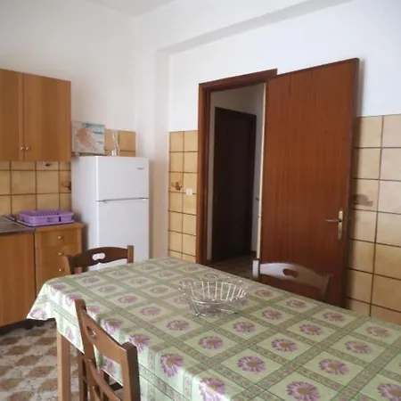 Casa Alle Spezie 1ps Climatizzata * カステッランマーレ・デル・ゴルフォ