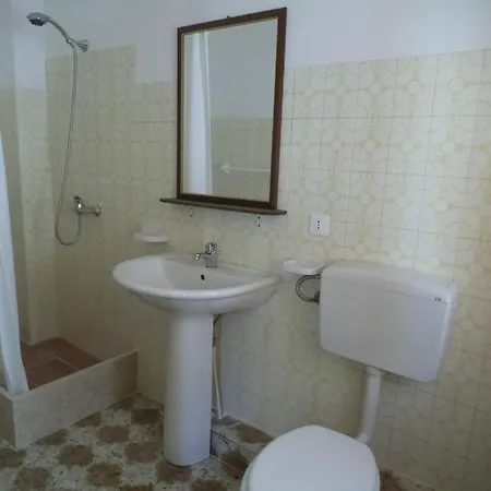 Casa Alle Spezie 1ps Climatizzata アパート カステッランマーレ・デル・ゴルフォ